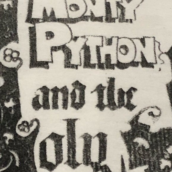 Monty Python and The Holy Grail t-shirt size XXL - Picture 5 of 8